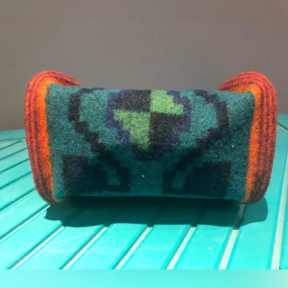 Pendleton Geometric Wool Bag - Picture 4 of 6